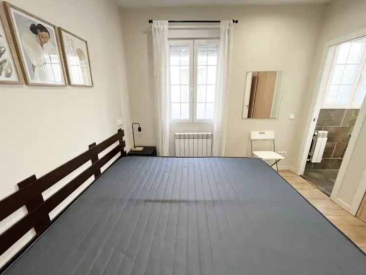 Dormitori de Pis de lloguer en Madrid amb Aire condicionat, Calefacció i Parquet