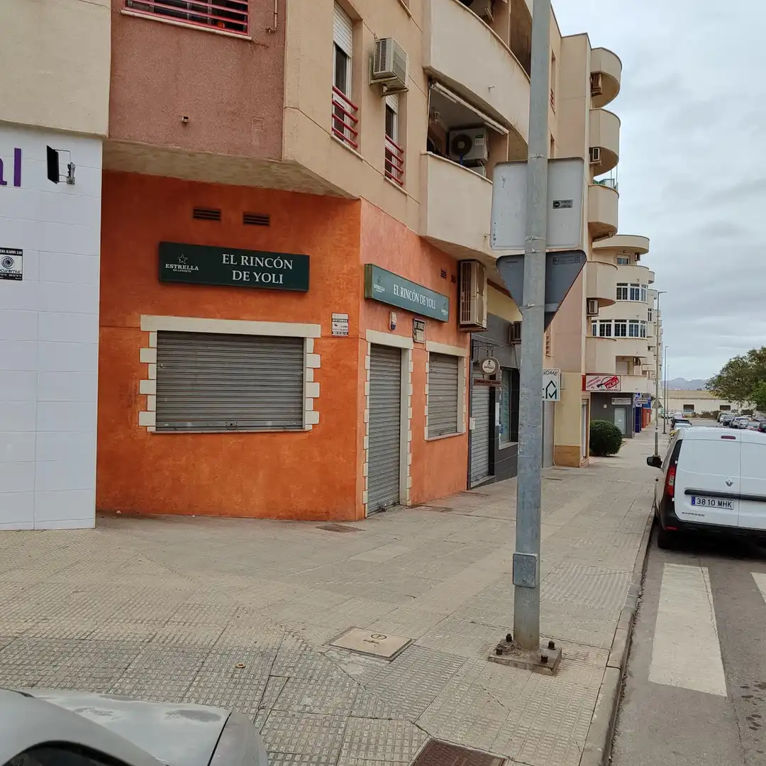 Local en venta en Pedanías Oeste