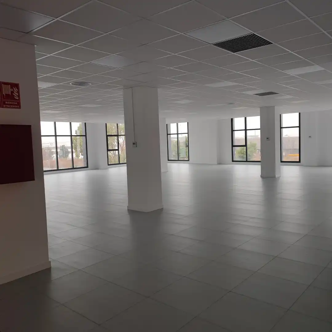 Ufficio con ascensore in affitto a Avinguda Joan Carles I 30