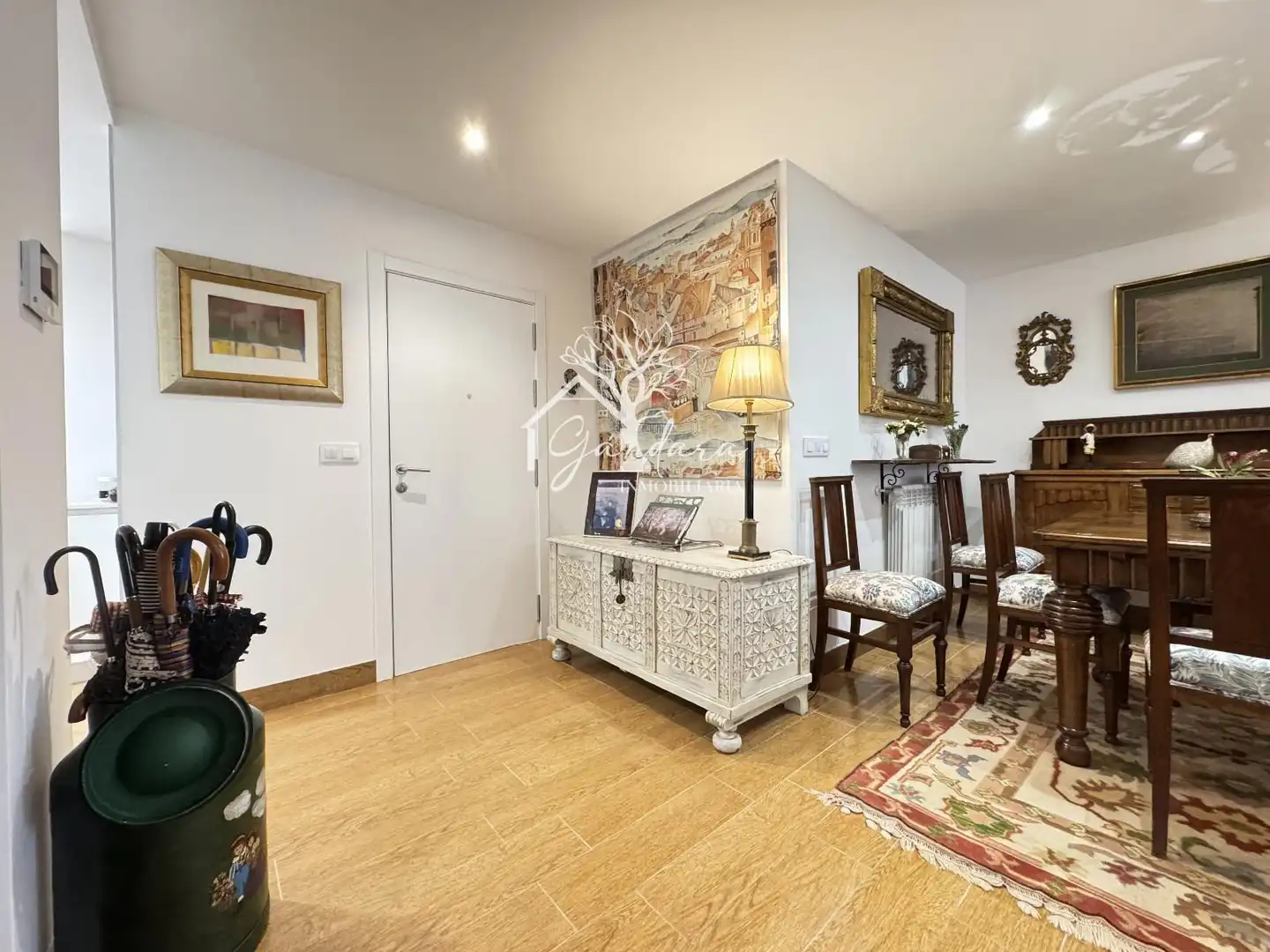 Wohnzimmer von Wohnung zum Verkauf in Ares mit Heizung, Terrasse und Ofen
