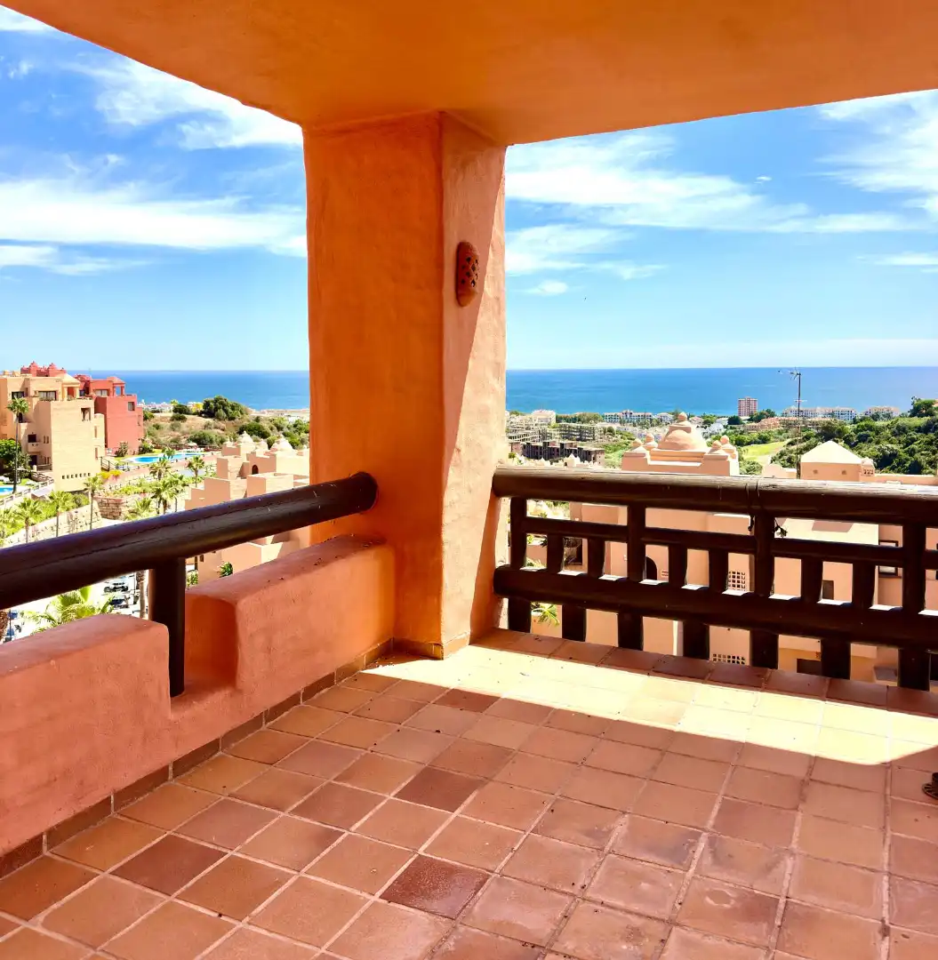 Exterior view of Attic for sale in Manilva  with Terrace, Oven and Washing machine