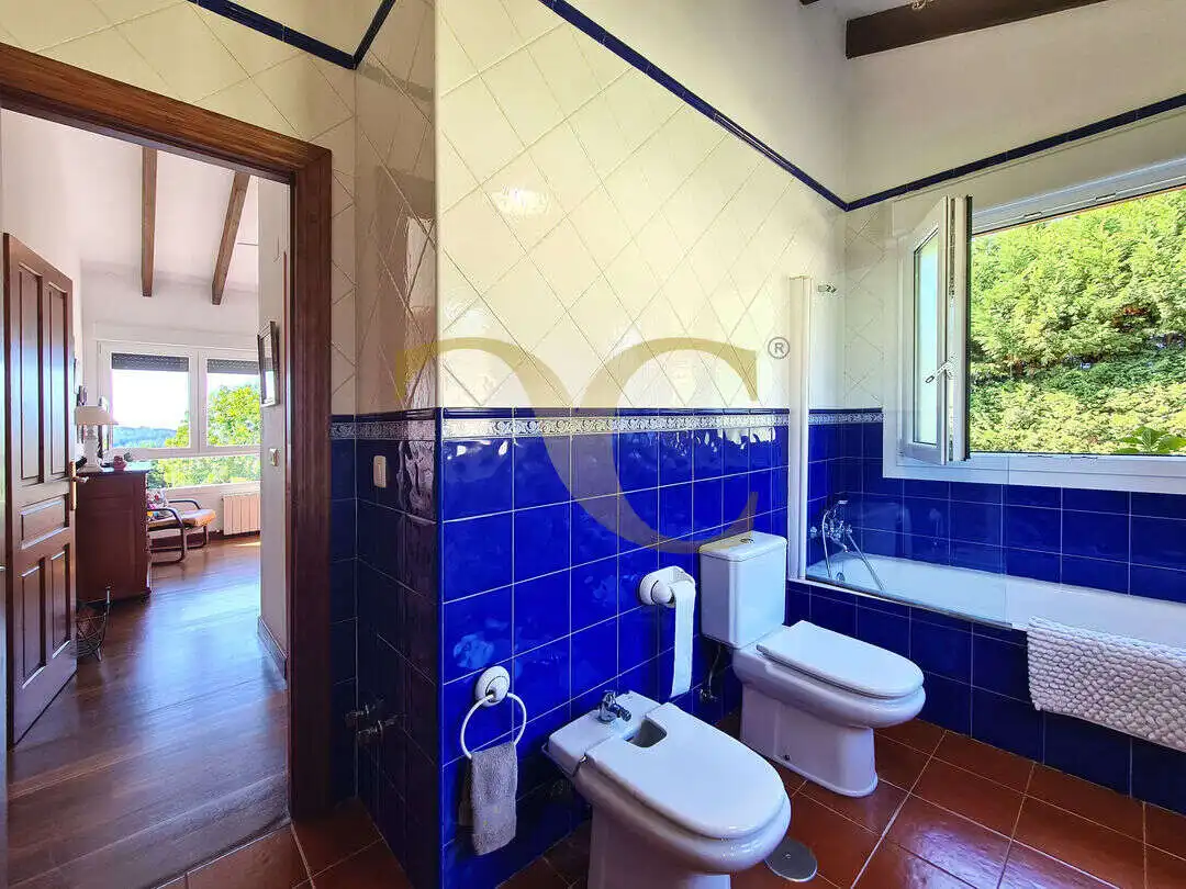 Baño de Casa o chalet en venta en Villaviciosa con Calefacción, Jardín privado y Terraza