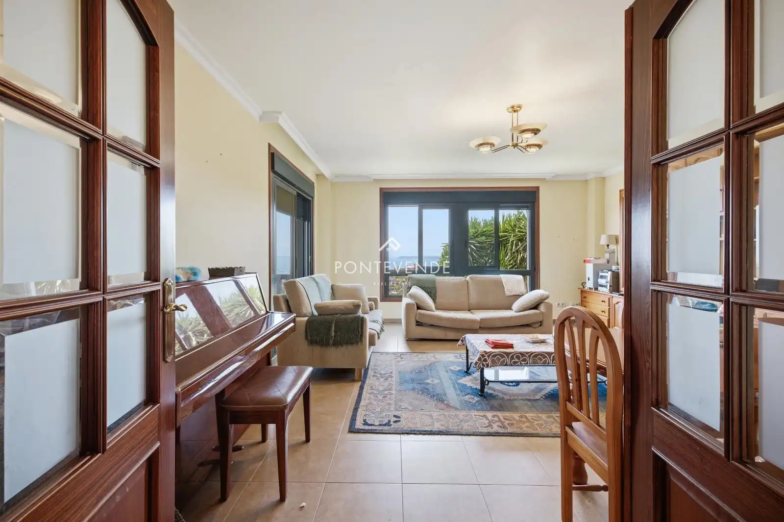 Sala de estar de Casa o chalet en venta en Marín con Calefacción, Terraza y Trastero
