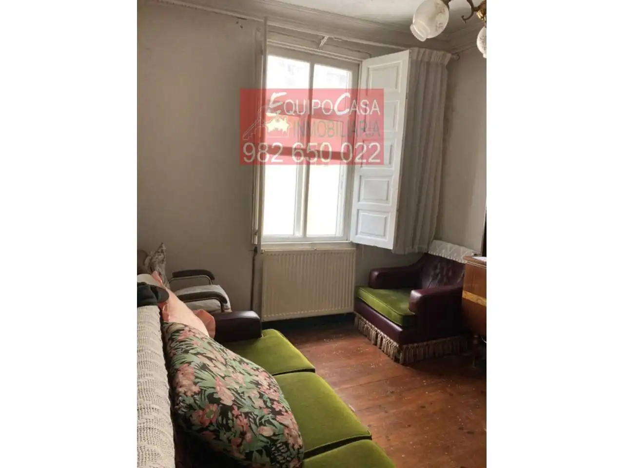 Habitación de Casa adosada en venta en Lugo con Jardín privado y Alarma