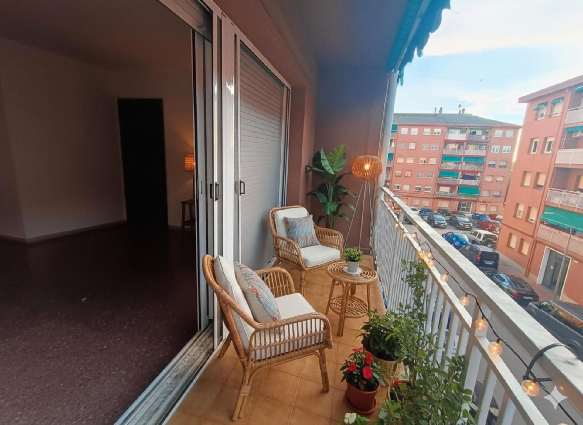 Piso en venta en Carrer d'Amèrica, Can Parellada, Sud