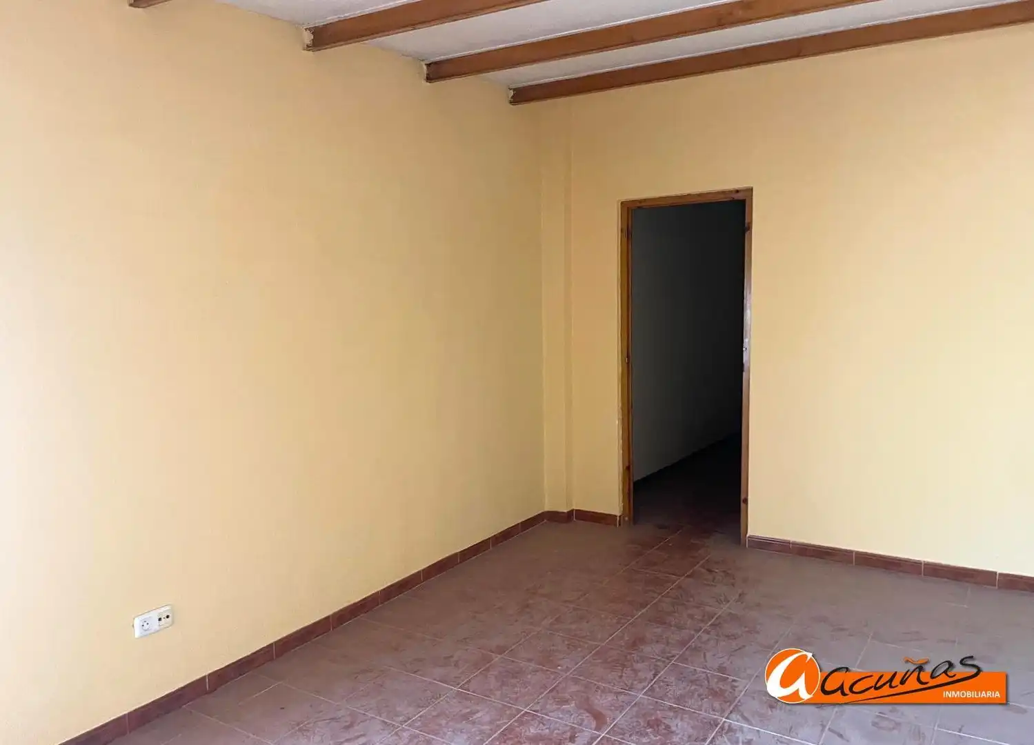 Casa adosada en venta en Puente Genil con Terraza y Trastero