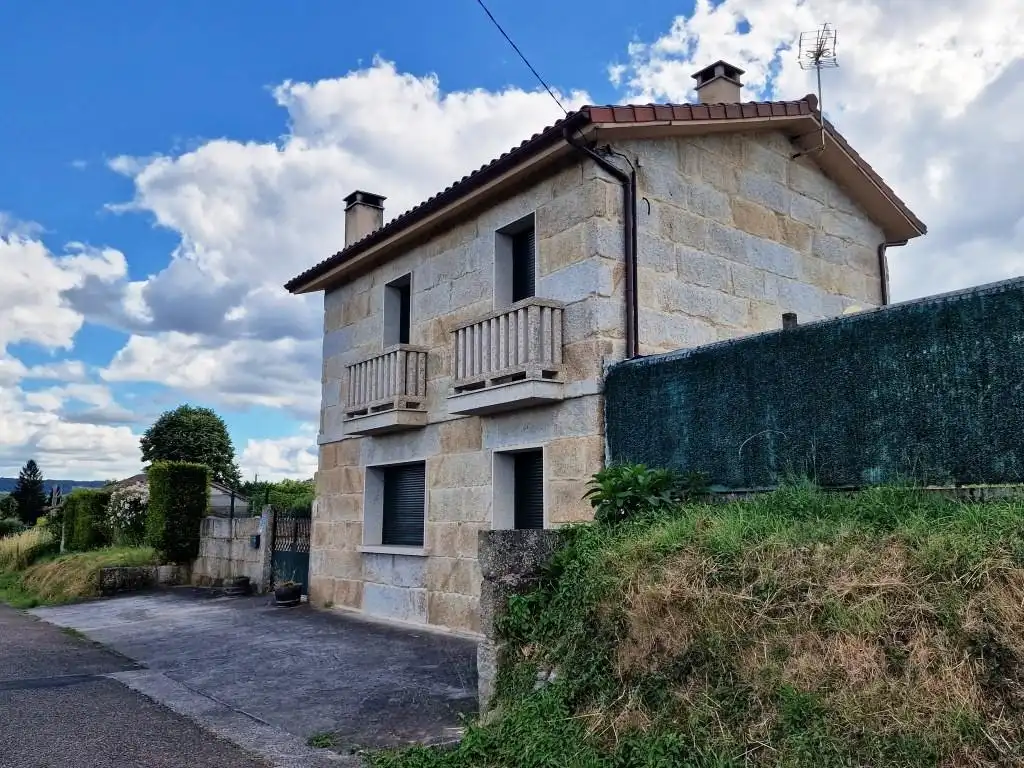 House with pool for sale in ou-540, imagen 2