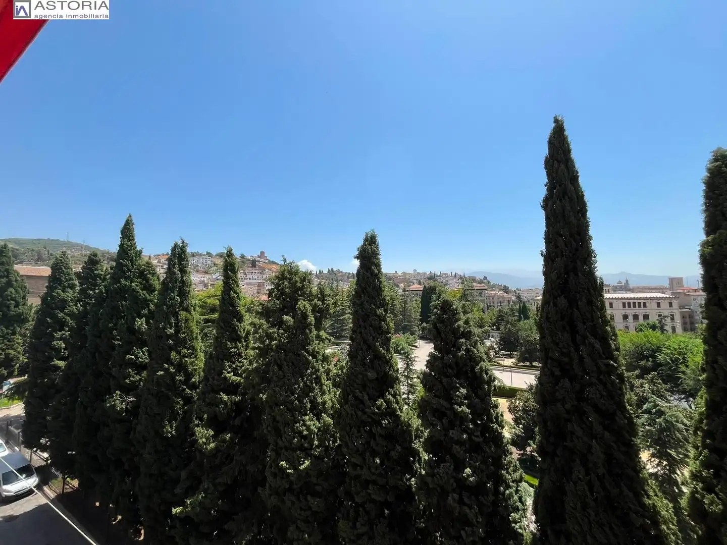 Außenansicht von Wohnung zur Miete in Granada mit Heizung und Terrasse