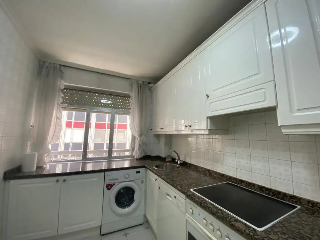 Piso con terraza en alquiler en RODRIGUEZ FABRES, imagen 6