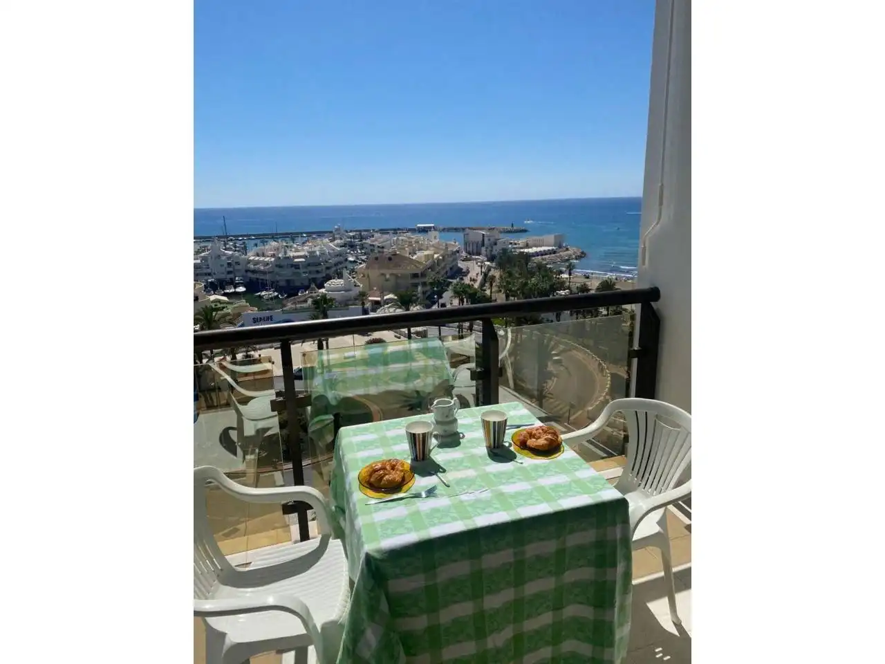 Terrasse von Wohnungen zur Miete in Benalmádena mit Klimaanlage, Terrasse und Möbliert