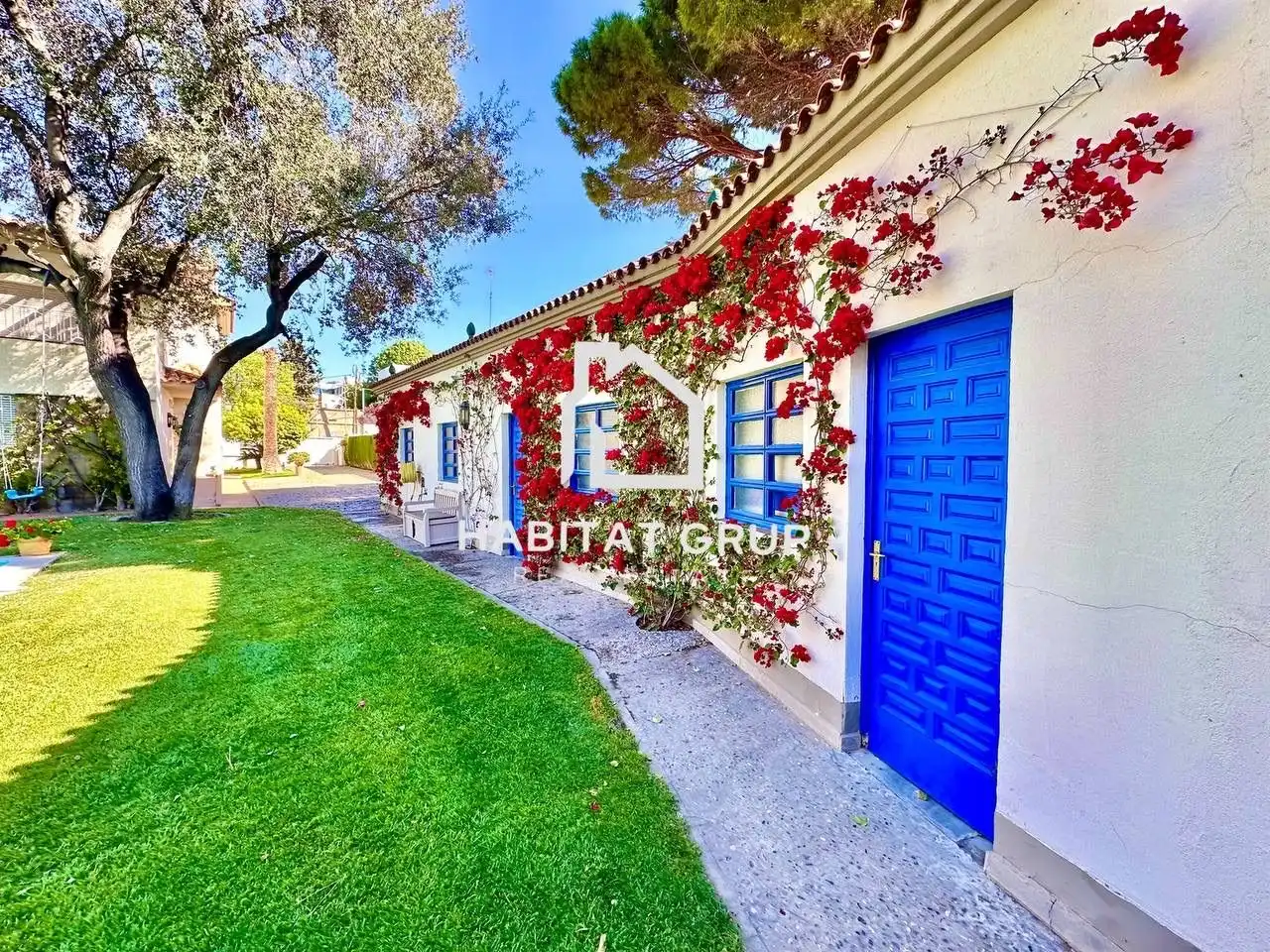 Vista exterior de Casa o chalet en venta en Castellbisbal con Aire acondicionado, Jardín privado y Trastero