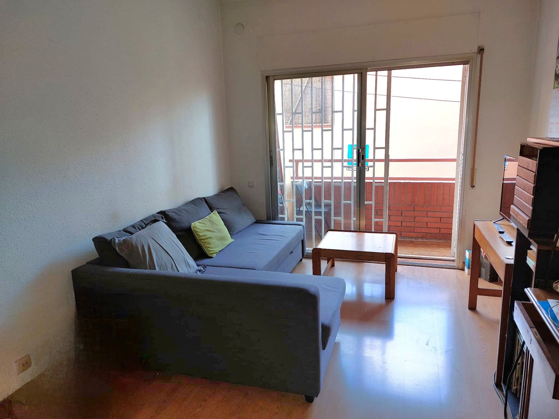 Living room of Apartment for sale in  Barcelona Capital  with Air Conditioner, Heating and Parquet flooring