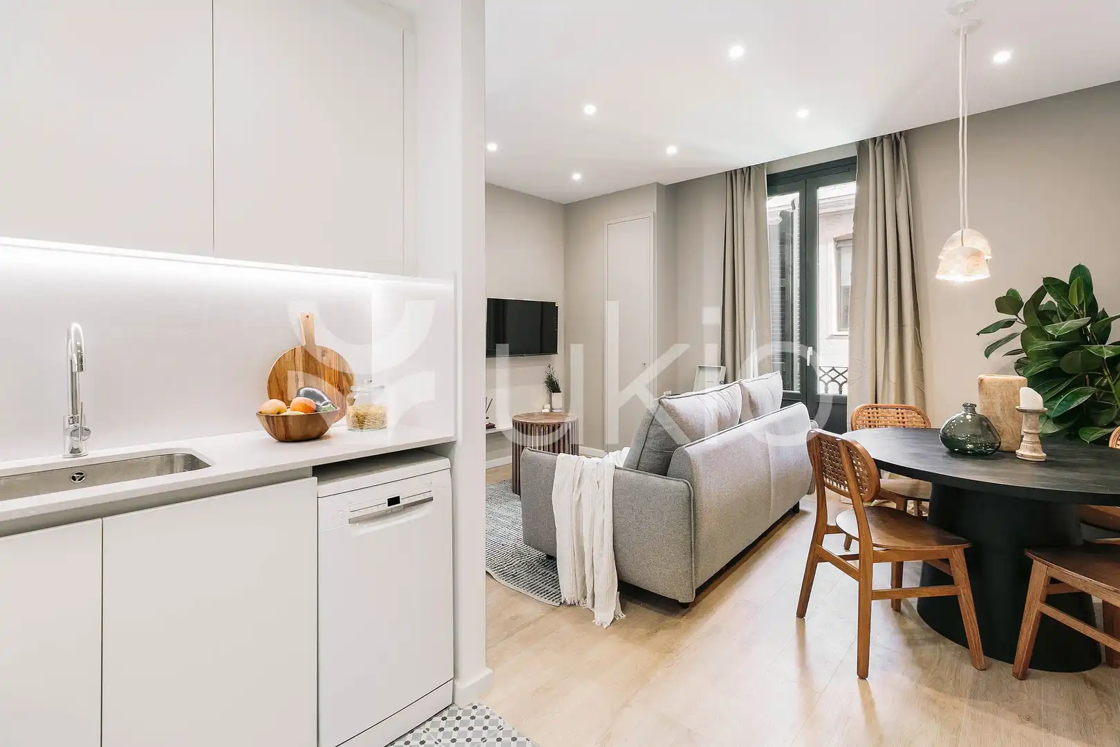 Apartment with lift to rent in Carrer de les Jonqueres, imagen 9