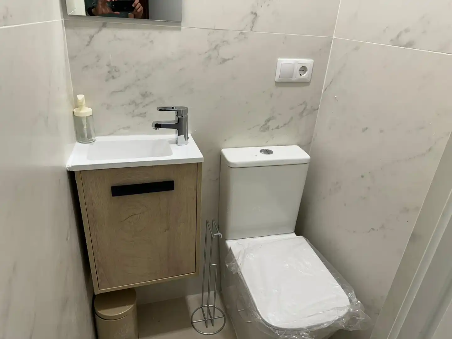 Badezimmer von Wohnung zur untervermieten in Almería mit Klimaanlage, Möbliert und Ofen