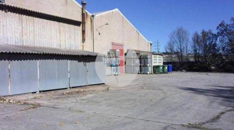 Nave industrial aislada con gran patrio perimetral.

La superficie total edificada es de 2.000 m² distribuidos en Planta Baja de, image 4