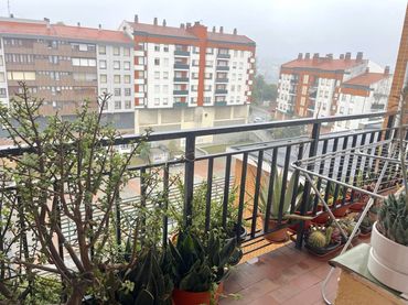 Appartamento con balcone in vendita a Calle San Lorenzo