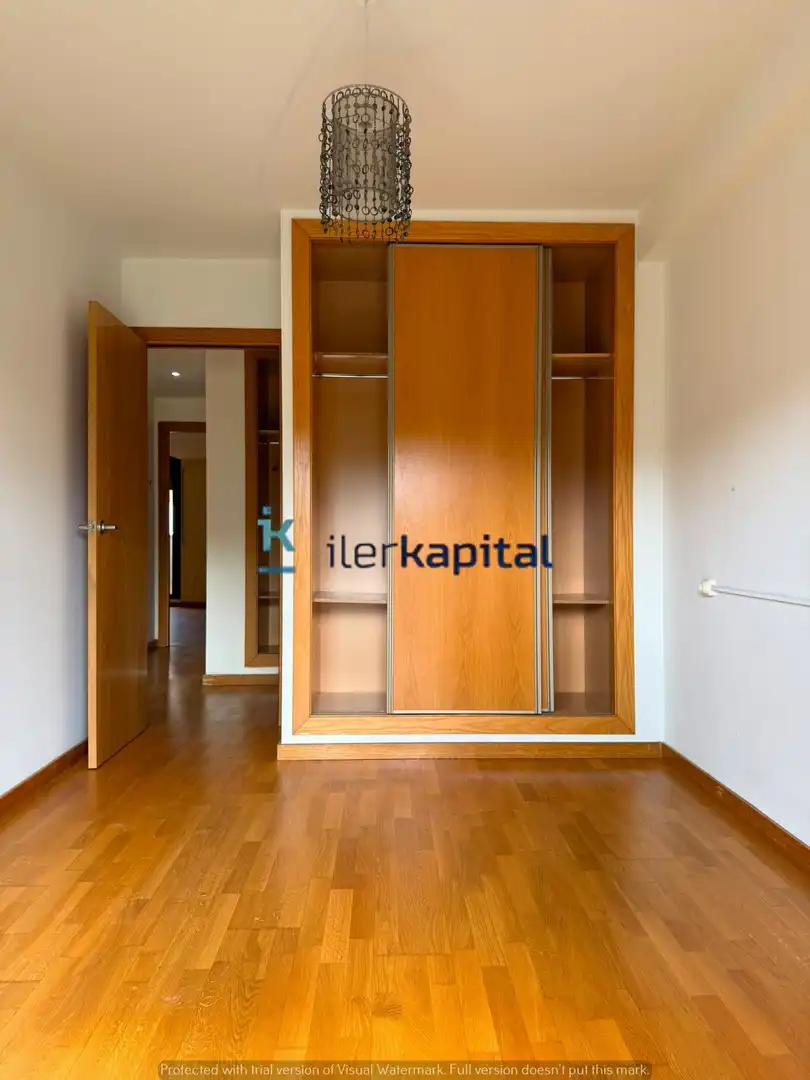 Bedroom of Flat for rent in Rosselló  with Heating