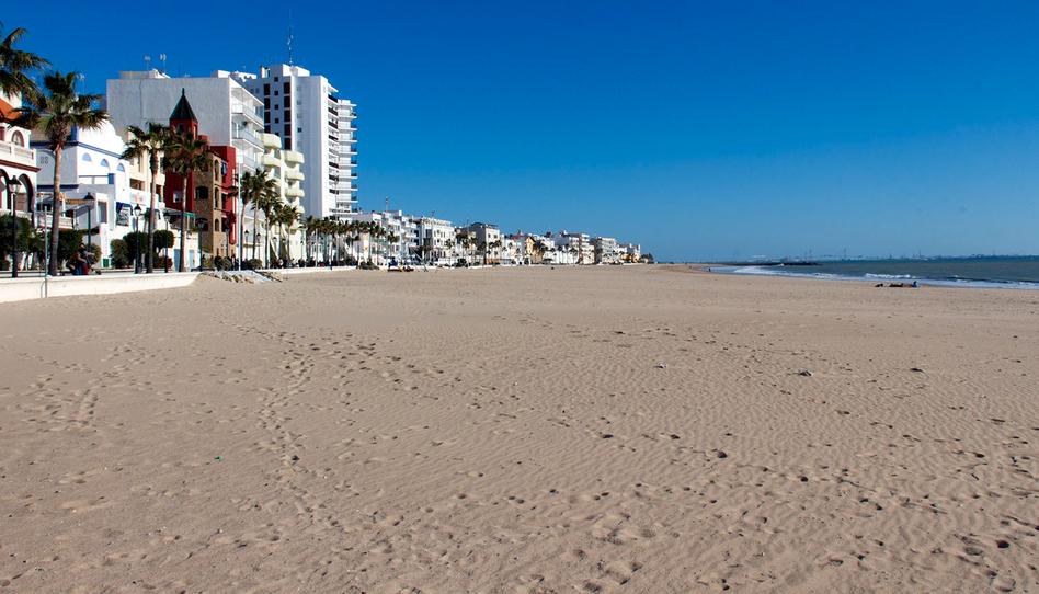 Foto 1 de Apartament en venda a Plaza las Tres Marías, Virgen del Mar, Cádiz