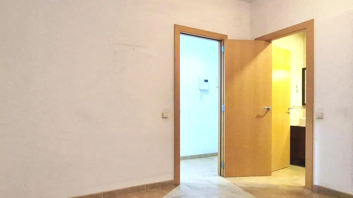 Piso en venta en Terrassa con Calefacción y Balcón
