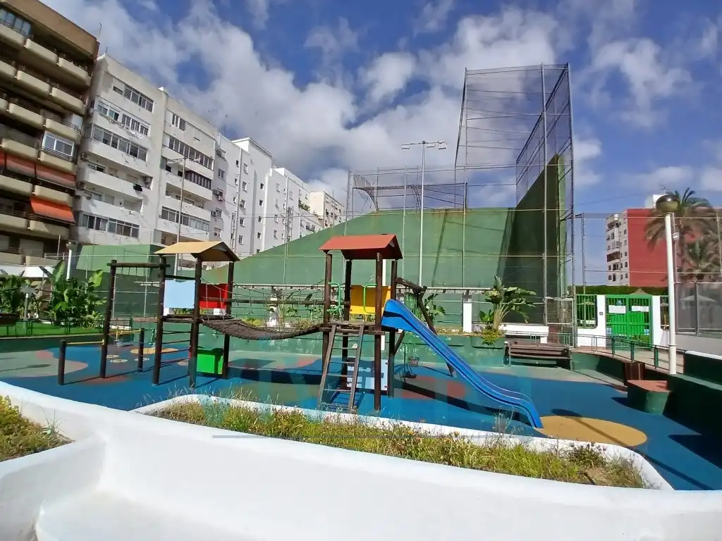 Piscina de Piso en venta en Valencia con Aire acondicionado, Jardín privado y Terraza