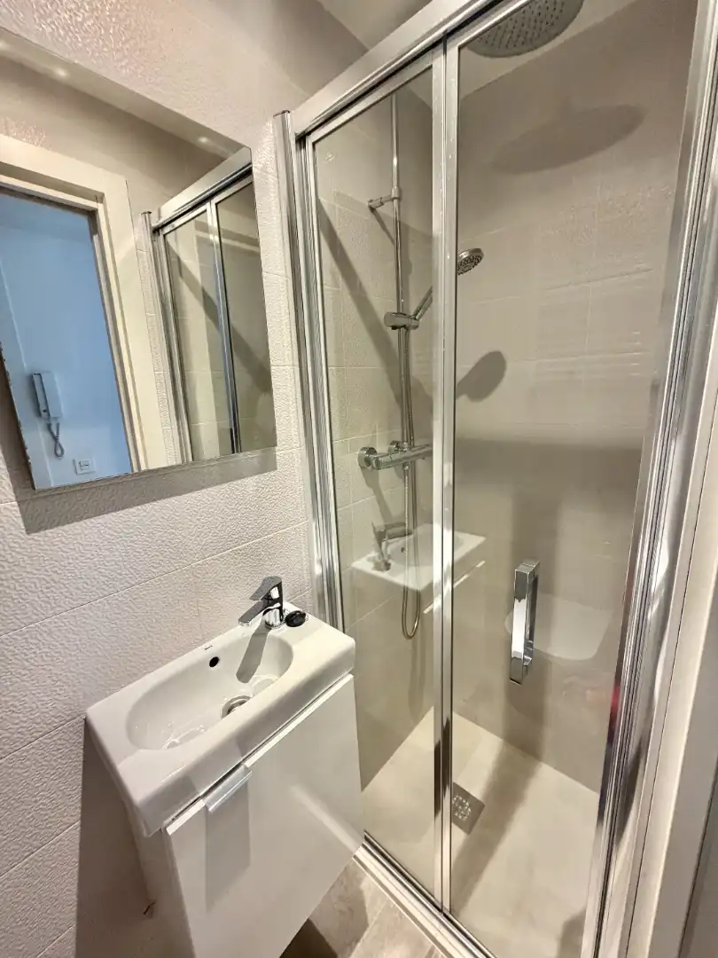 Piso con ascensor en venta en Calle de Salas Barbadillo, imagen 3