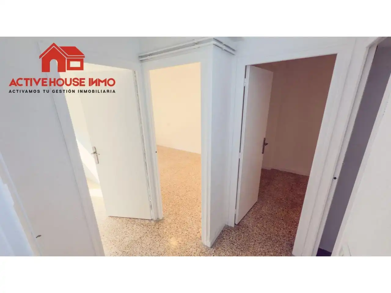 Wohnung zum Verkauf in La Ràpita mit Klimaanlage, Heizung und Terrasse