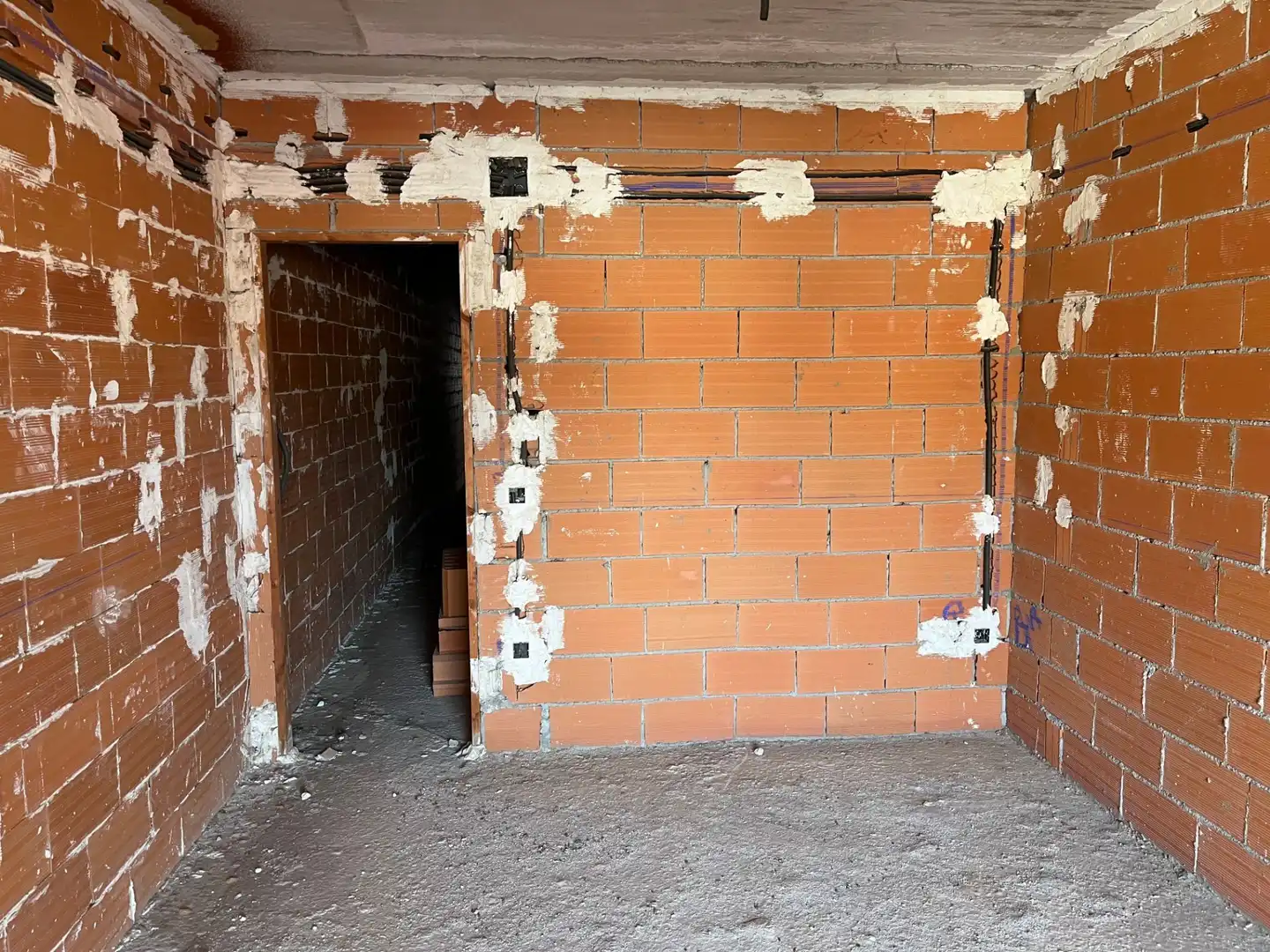 Buildings for sale in LAS PERALERAS, 8, El Tiemblo
