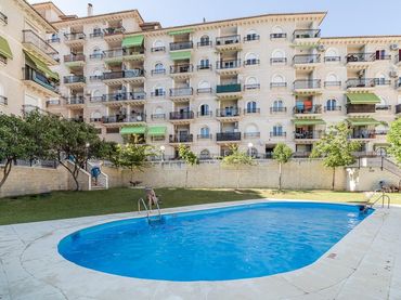 Piso con piscina en venta en Calle Maria Uceda Diaz 15