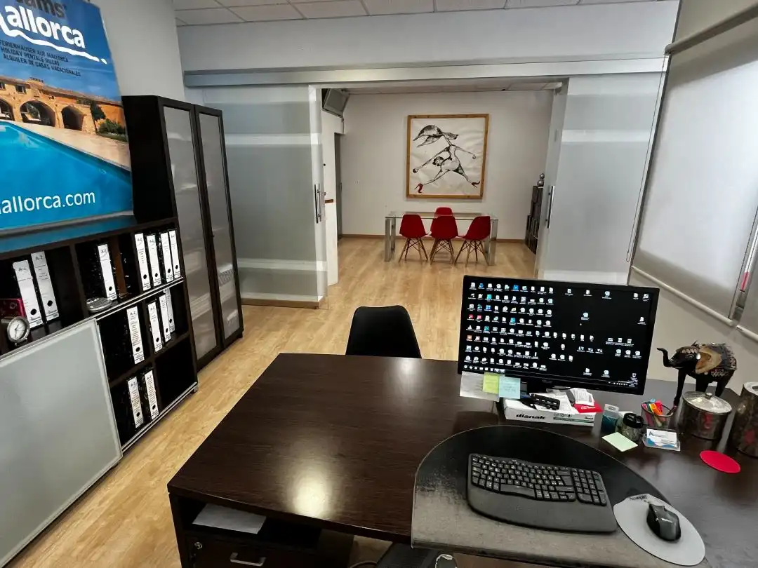 Business premises to rent in Avenida Joan Servera Camps 34, imagen 7