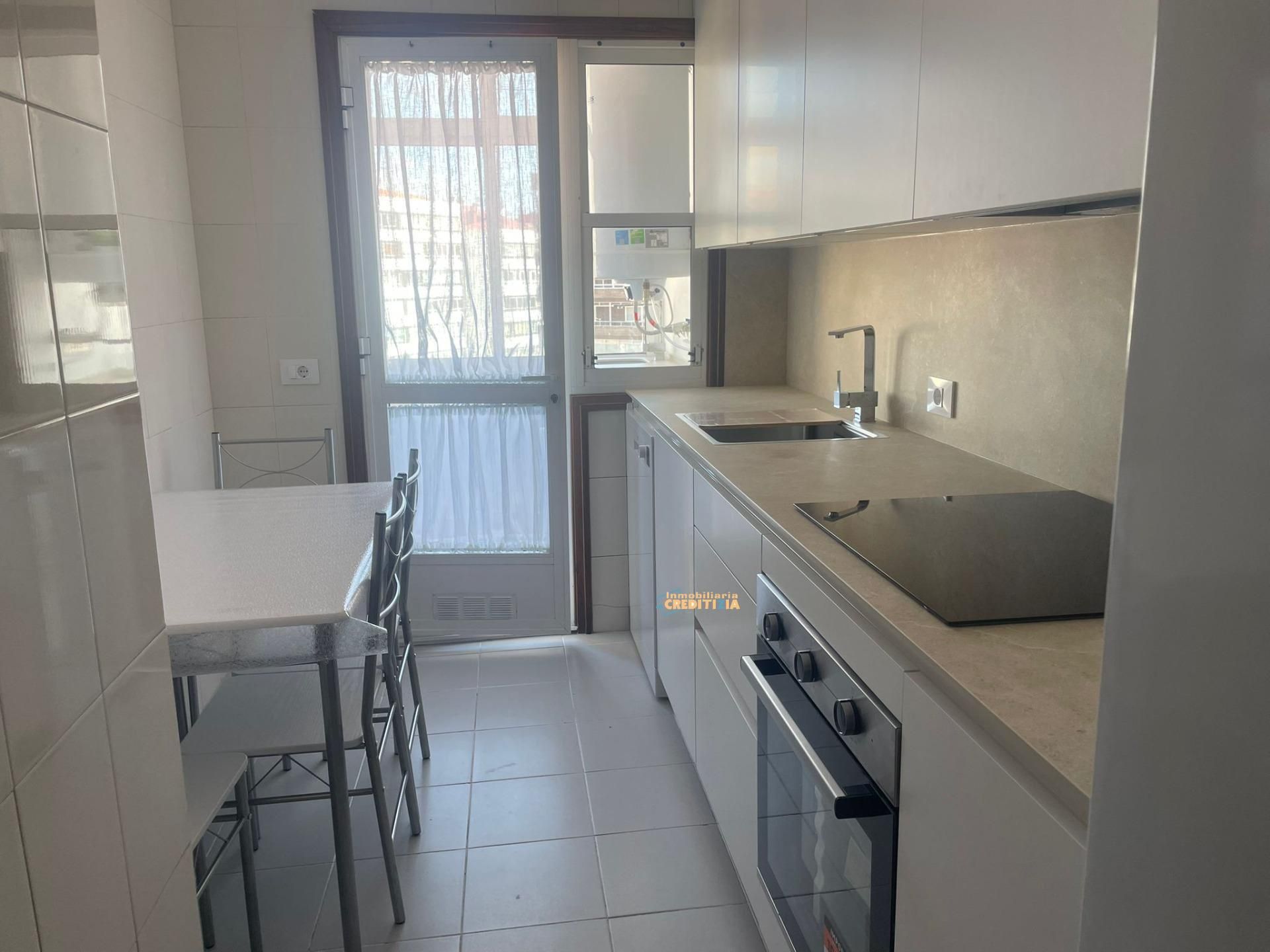 Kitchen of Flat to rent in Vigo   with Parquet flooring and Storage room