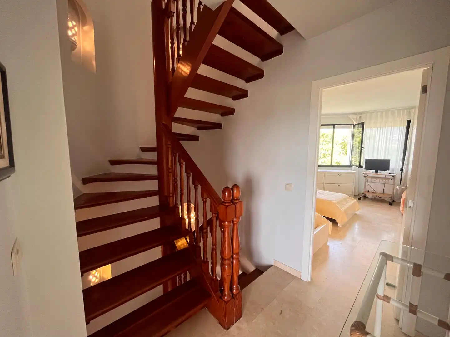 Maisonette zur Miete in Marbella mit Klimaanlage, Terrasse und Möbliert