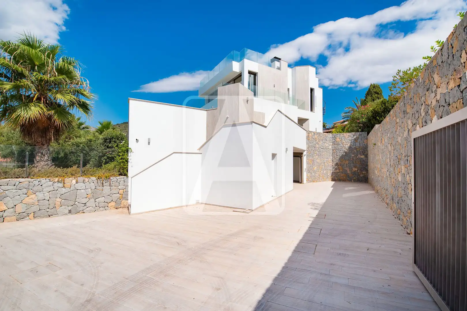 Vista exterior de Casa o xalet en venda en Calpe / Calp amb Aire condicionat, Jardí privat i Terrassa