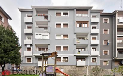 Exterior view of Flat for sale in Basauri   with Heating, Storage room and Balcony