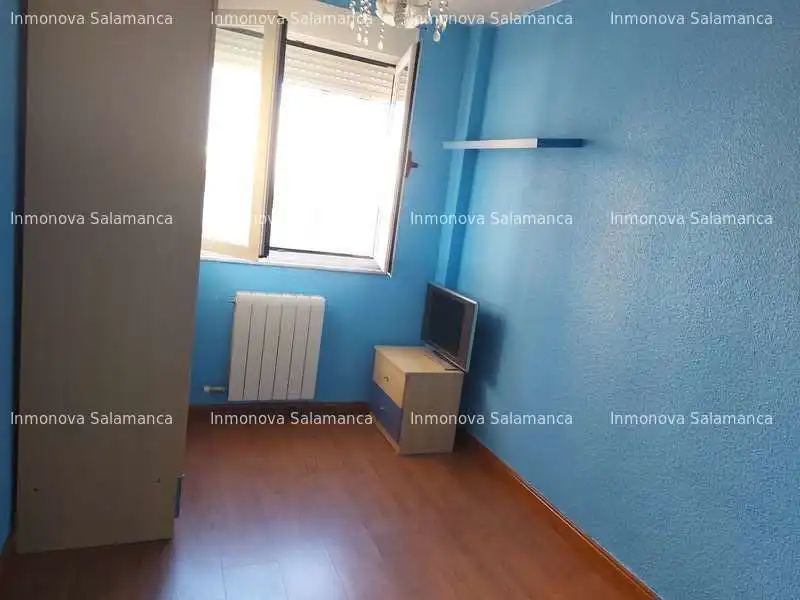 Attic for rent in Pizarrales