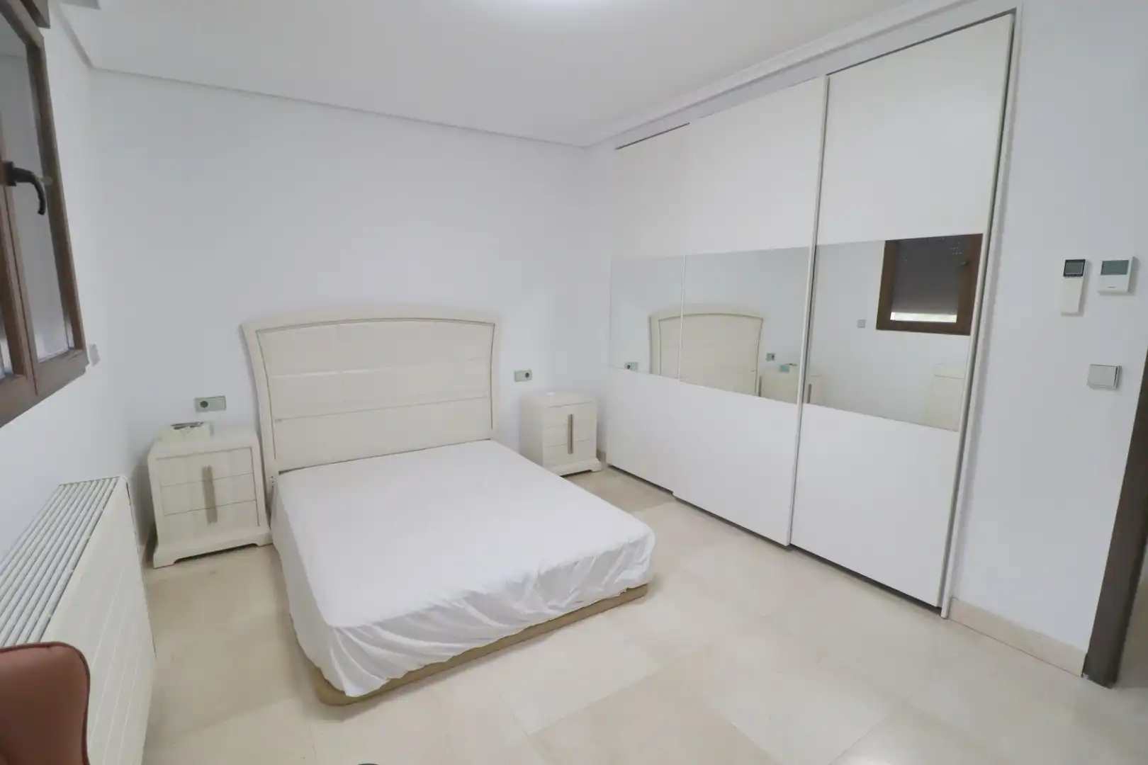 Habitación de Casa o chalet en venta en Godella con Aire acondicionado, Piscina y Alarma