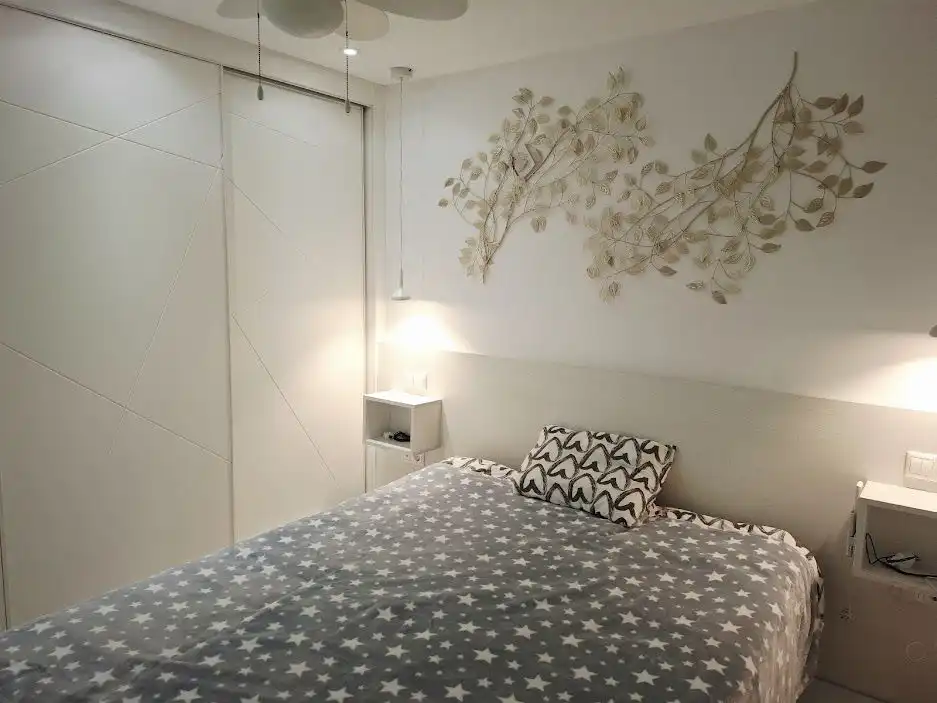 Habitación de Apartamento en venta en Marbella con Jardín privado, Amueblado y Alarma