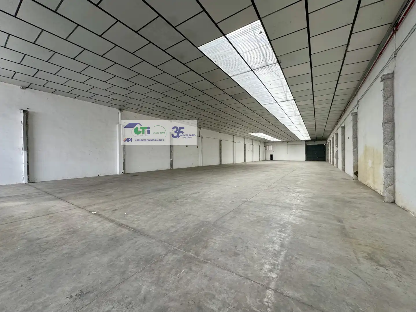 Nau industrial de lloguer en Zaragoza