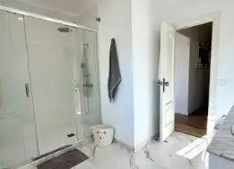 Bany de Casa o xalet en venda en Punta Umbría amb Aire condicionat, Jardí privat i Parquet
