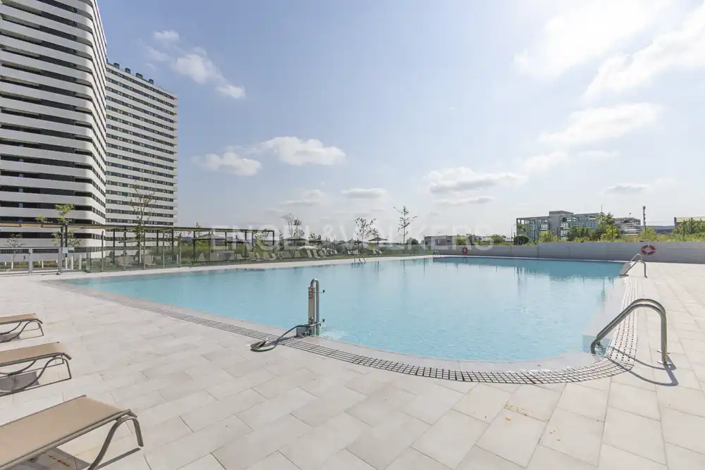Piscina de Estudio de alquiler en Alcobendas con Aire acondicionado, Calefacción y Jardín privado