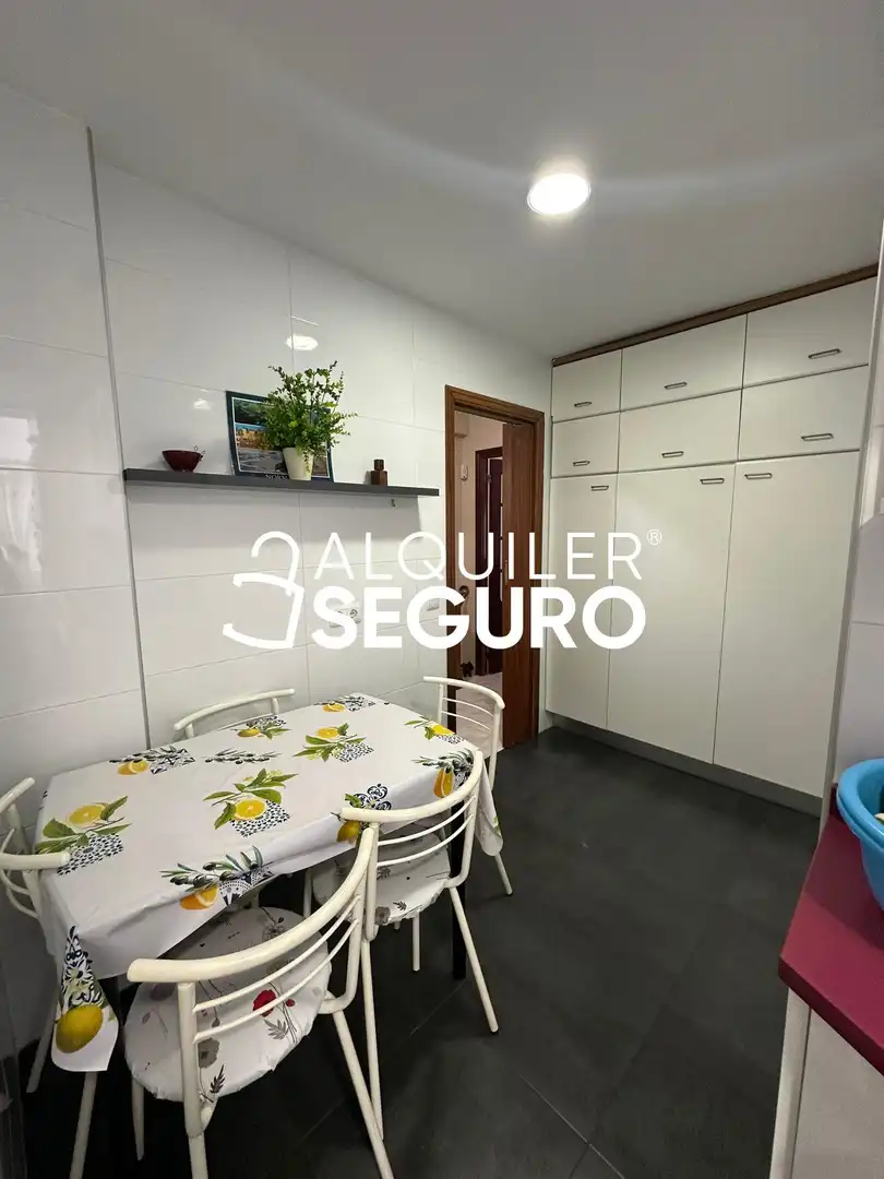 Cocina de Piso de alquiler en Alcorcón con Calefacción, Terraza y Amueblado