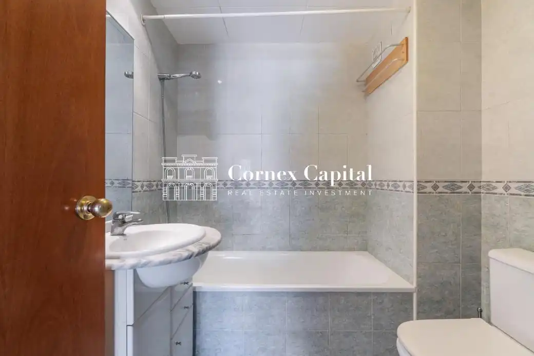 Bathroom of Flat for sale in Torroella de Montgrí  with Heating, Terrace and Balcony