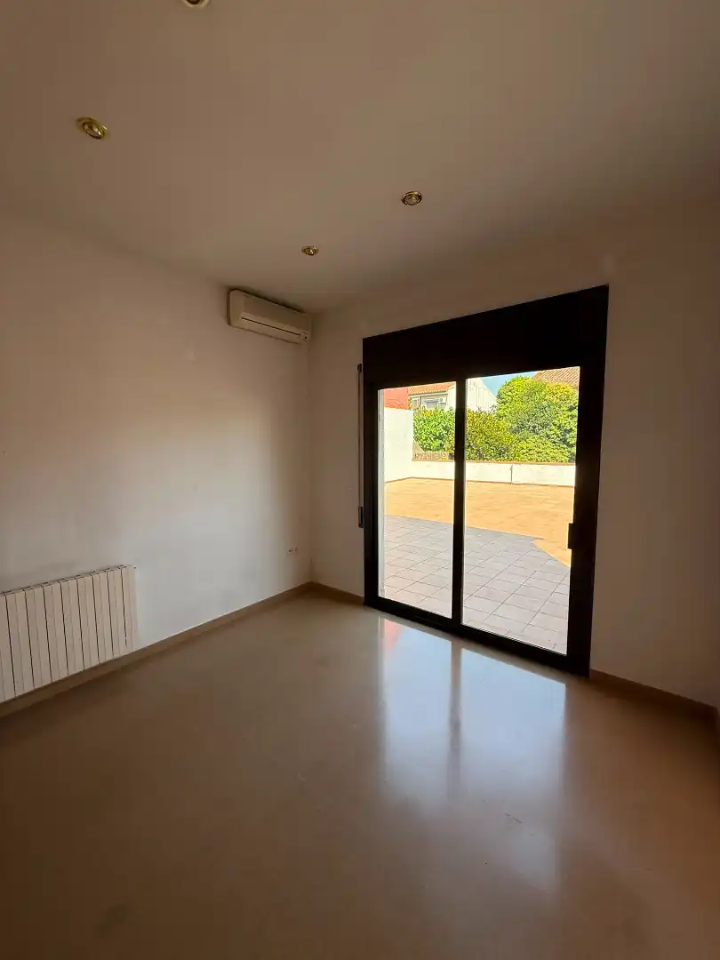 Schlafzimmer von Wohnung zur Miete in Sant Celoni mit Klimaanlage und Heizung