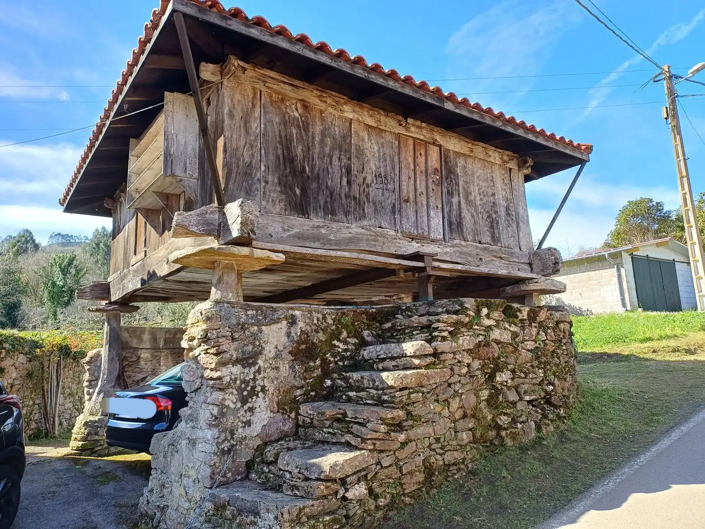 Vista exterior de Casa o xalet en venda en Illas amb Terrassa, Traster i Piscina