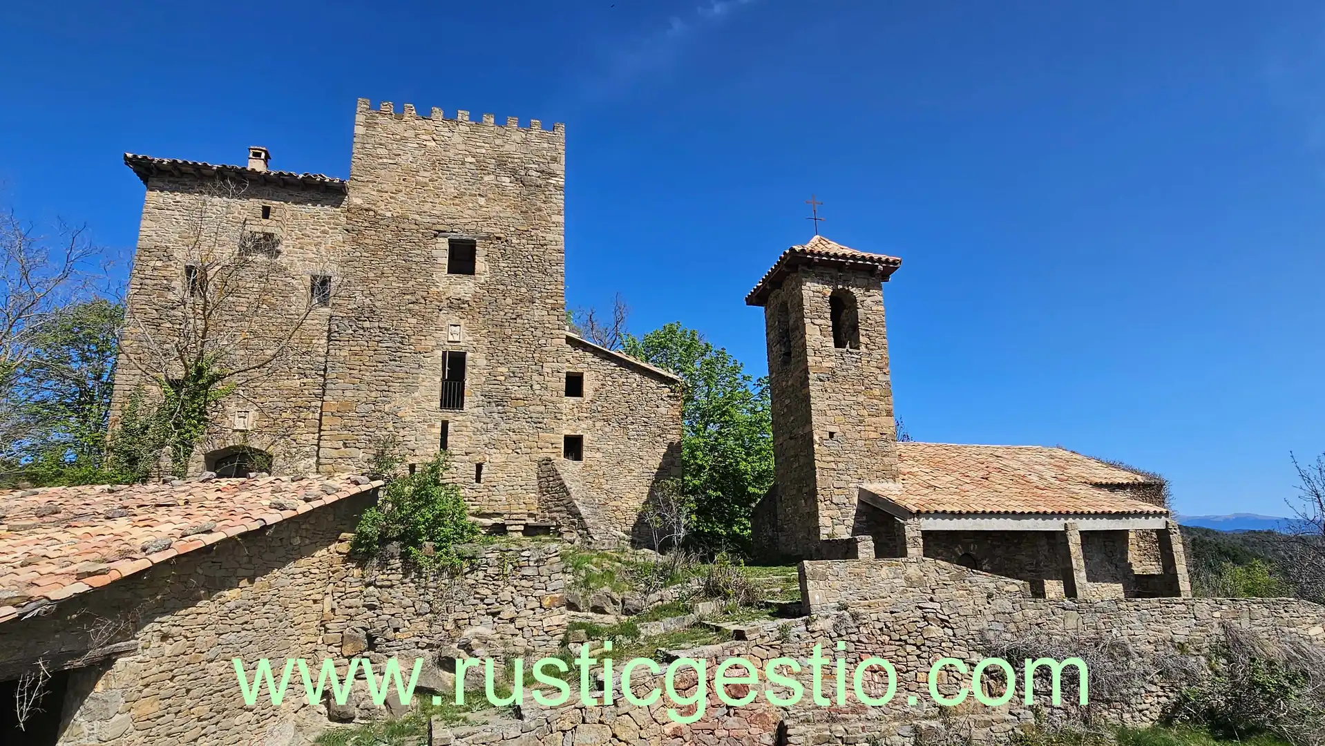 Vista exterior de Finca rústica en venda en Les Llosses amb Jardí privat, Terrassa i Balcó