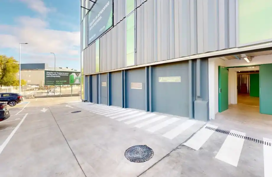 Vista exterior de Traster de lloguer en Alcobendas amb Alarma
