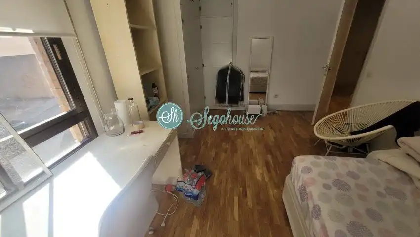 Dormitori de Pis en venda en Segovia amb Calefacció, Parquet i Terrassa
