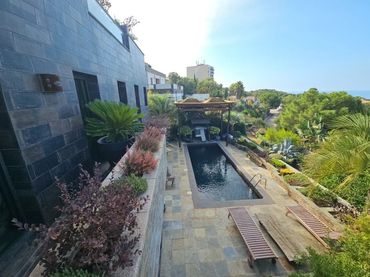 Casa amb piscina en venda a Canyelles