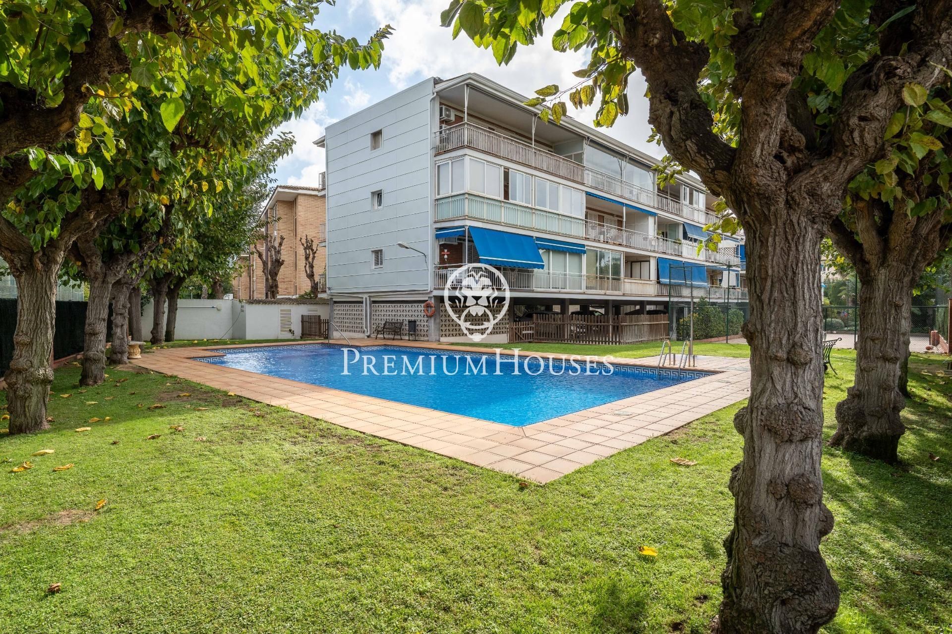 Piscina de Àtic en venda en Gavà amb Calefacció, Parquet i Terrassa