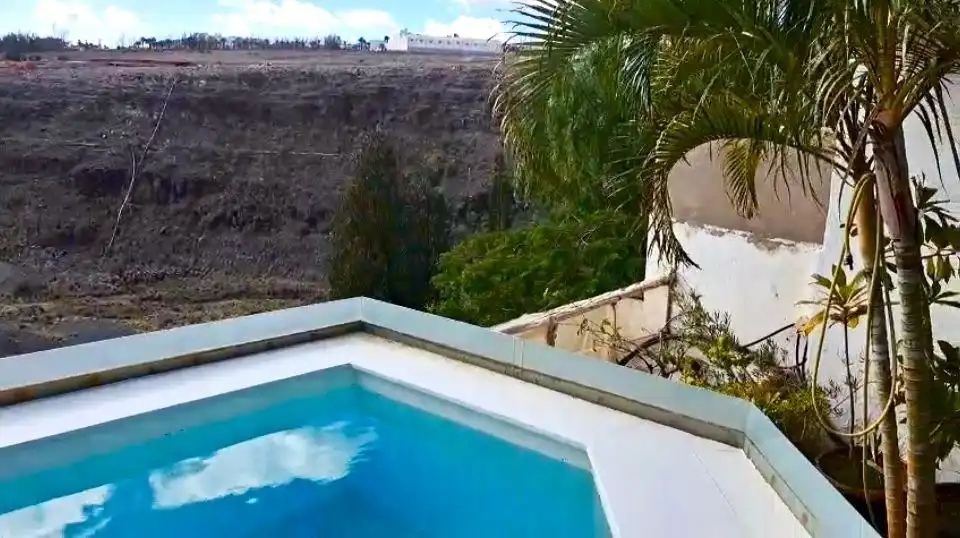 Exterior view of Buildings for sale in Santa Lucía de Tirajana