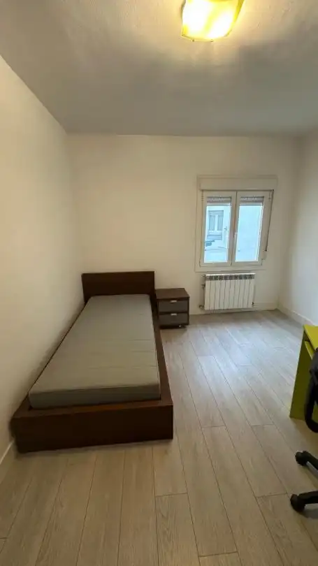Bedroom of Flat for sale in Vitoria - Gasteiz  with Heating, Parquet flooring and Furnished